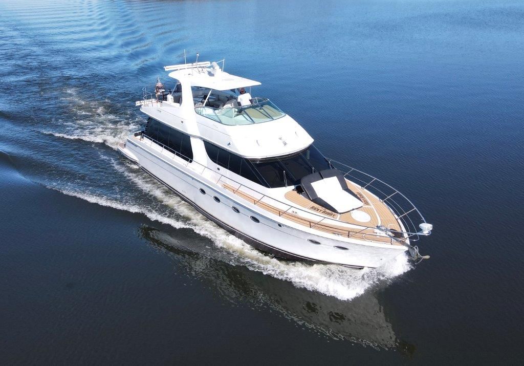 2002 Carver 570 Voyager