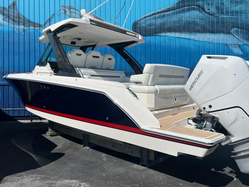 2026 Tiara Yachts 34 LS