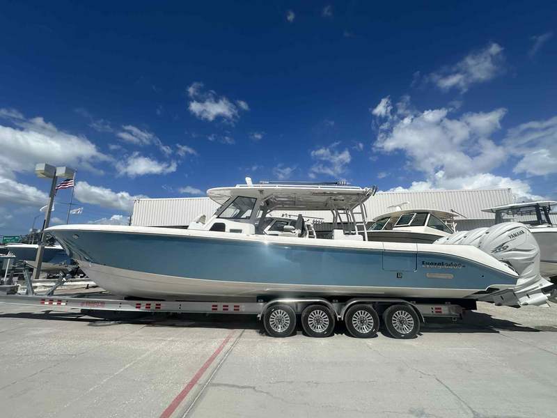 2019 Everglades 435 CC