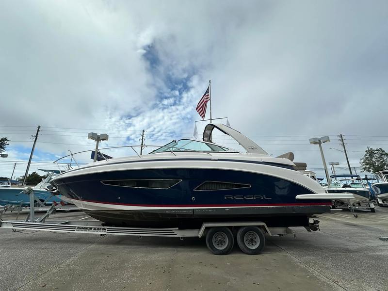 2015 Regal 32 Express