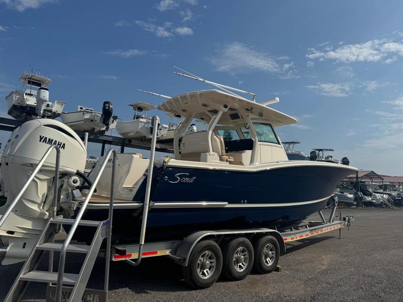 2022 Scout 330 LXF