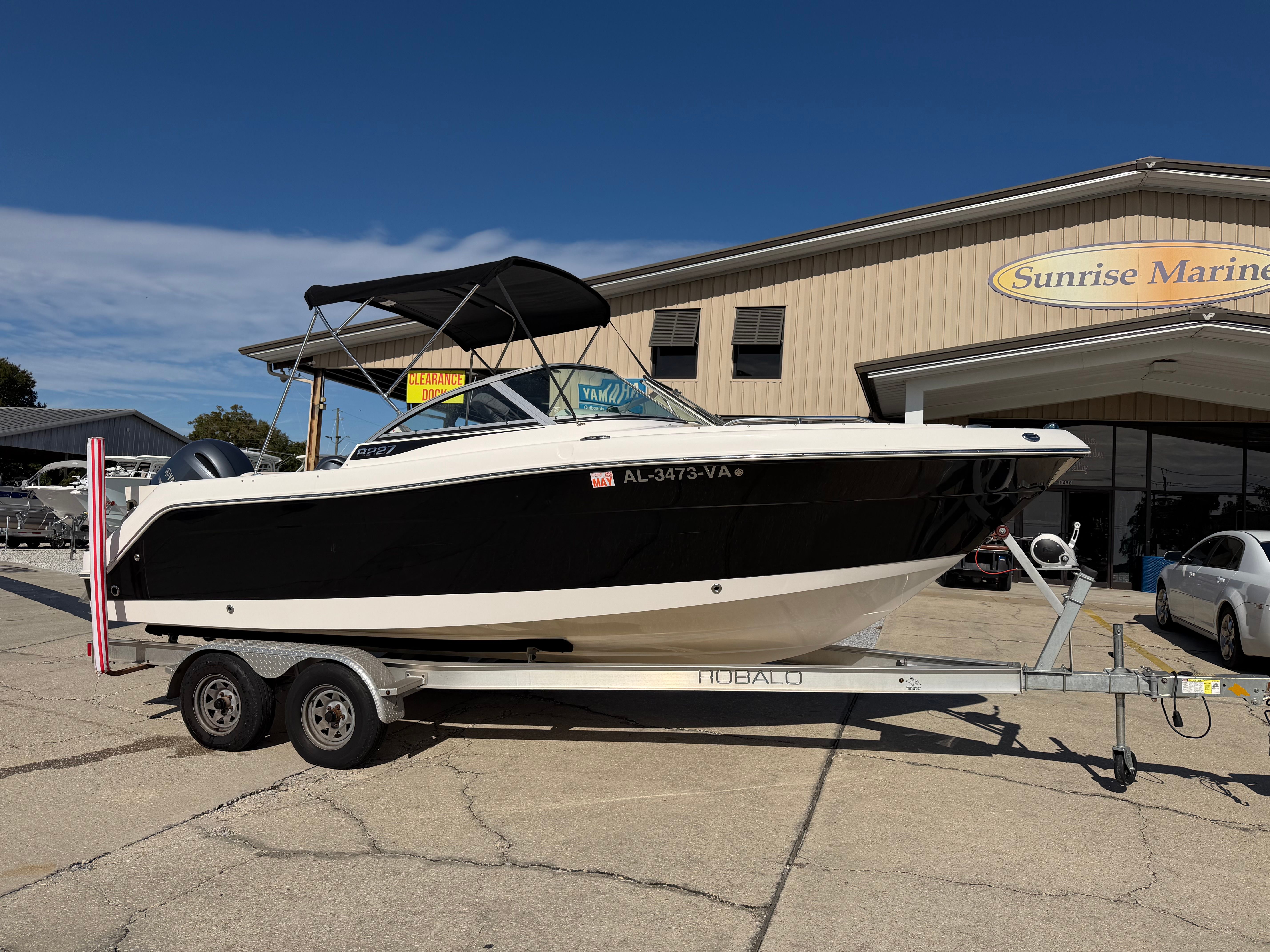 2018 Robalo 227 DC