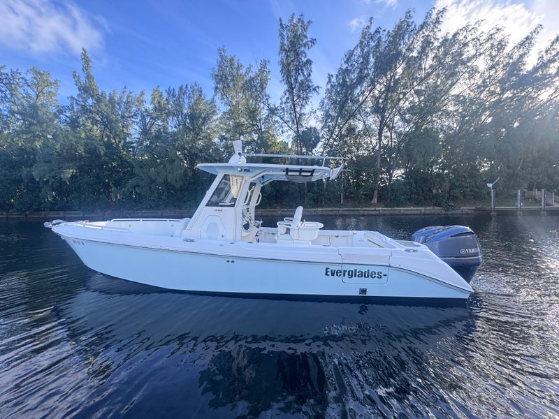 2012 Everglades 295 CC