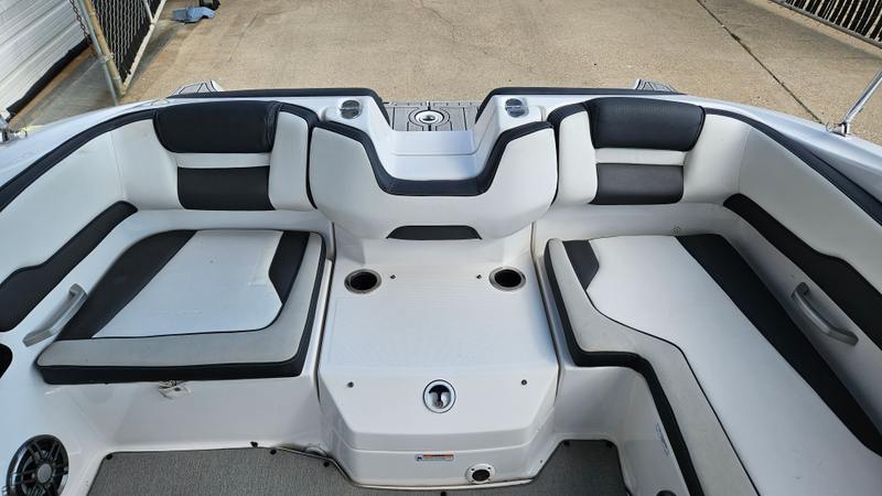 Boat Image 10