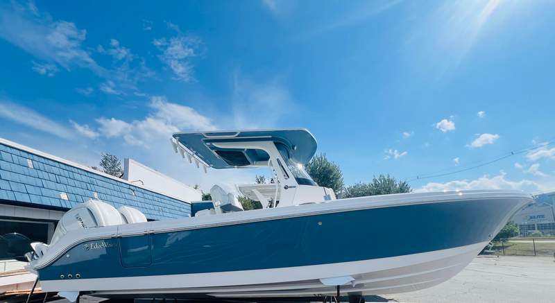 2025 Edgewater 262 CC