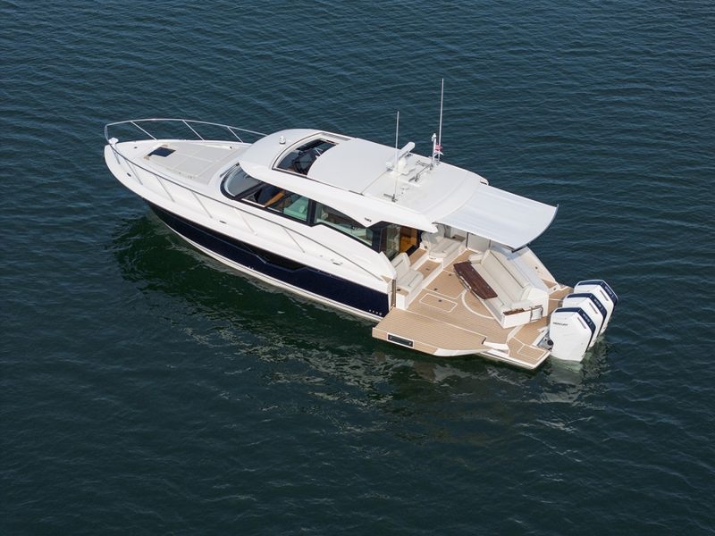 2026 Tiara Yachts 48 LE