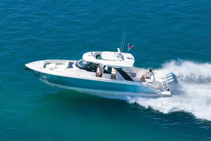 2026 Tiara Yachts 46 LS