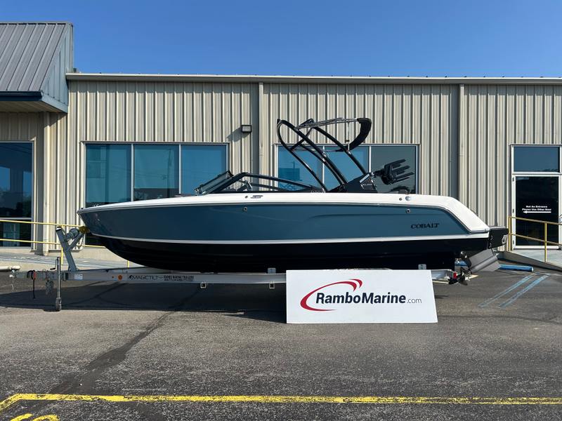 2026 Cobalt CS23 Surf