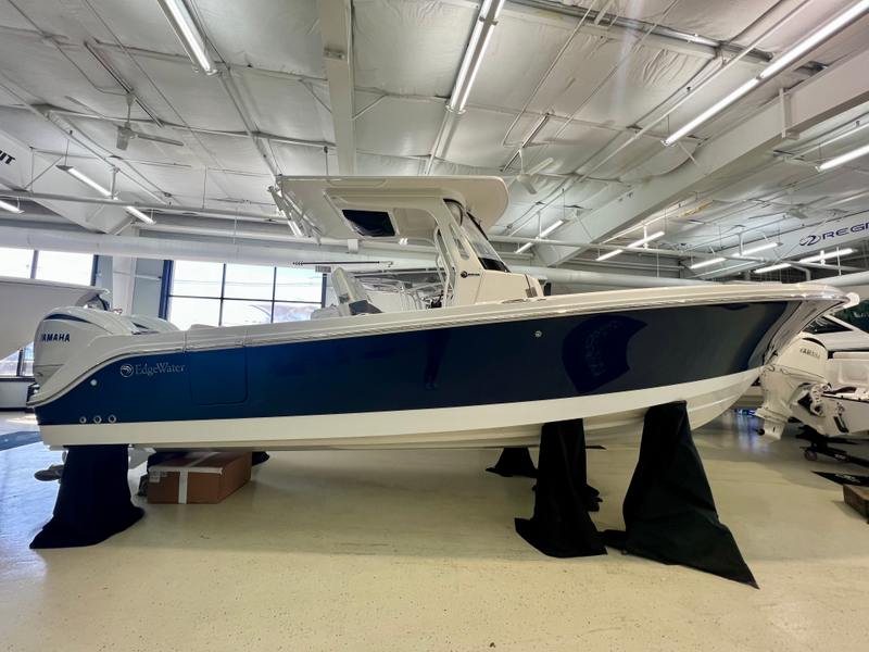 2025 Edgewater 262 CC
